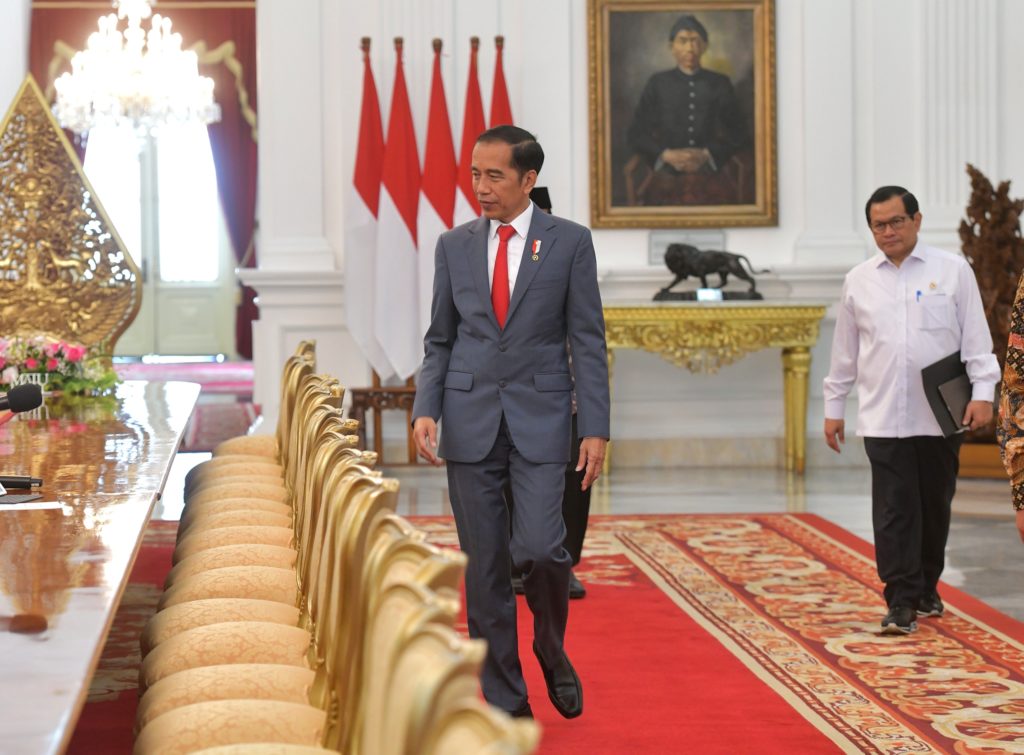 Sekretariat Kabinet Republik Indonesia President Jokowi To Board
