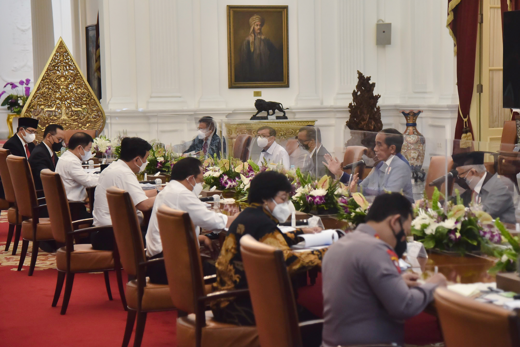 Sekretariat Kabinet Republik Indonesia Rapat Terbatas Mengenai Ibu