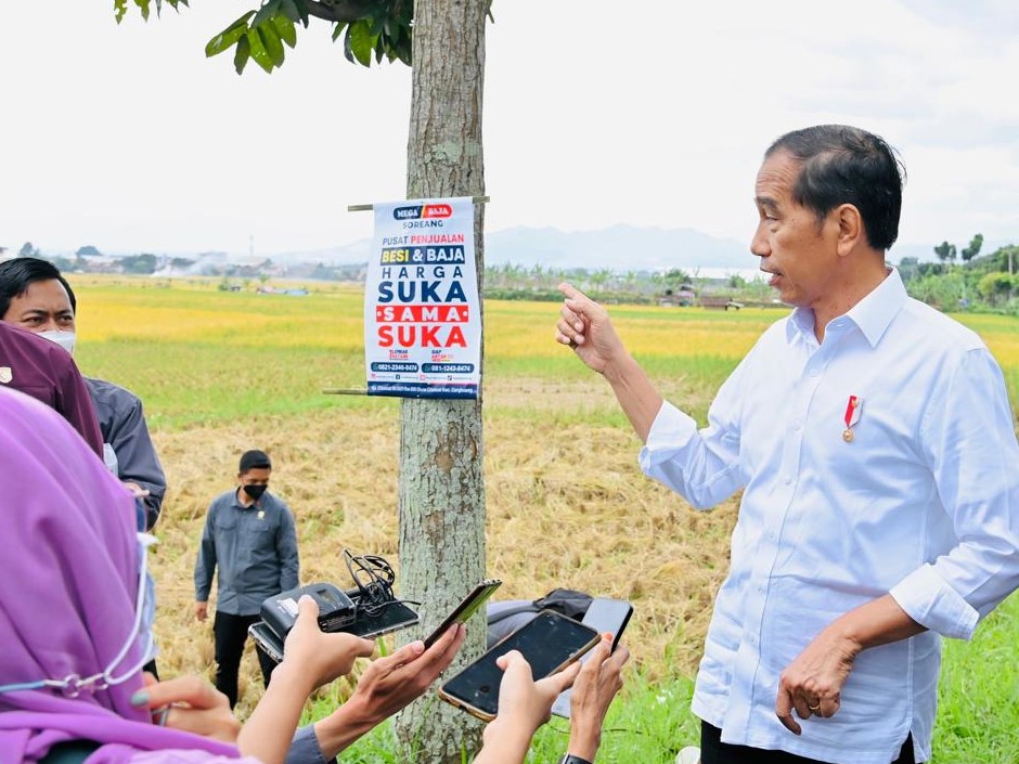 Sekretariat Kabinet Republik Indonesia Pengecekan Harga Gabah Melalui