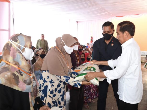 Sekretariat Kabinet Republik Indonesia Gov T Begins Distribution Of