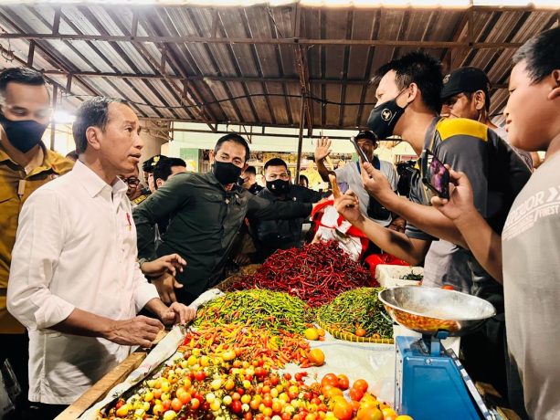 Sekretariat Kabinet Republik Indonesia Kunjungi Pasar Natar Presiden