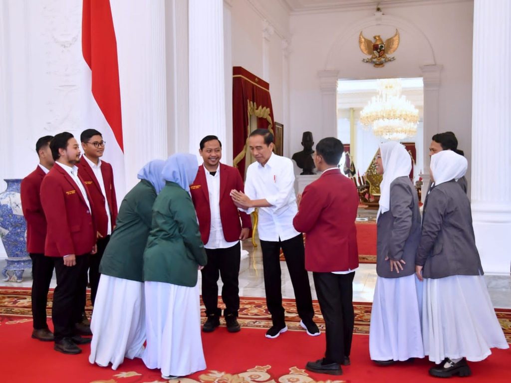 Sekretariat Kabinet Republik Indonesia President Jokowi Welcomes Pp