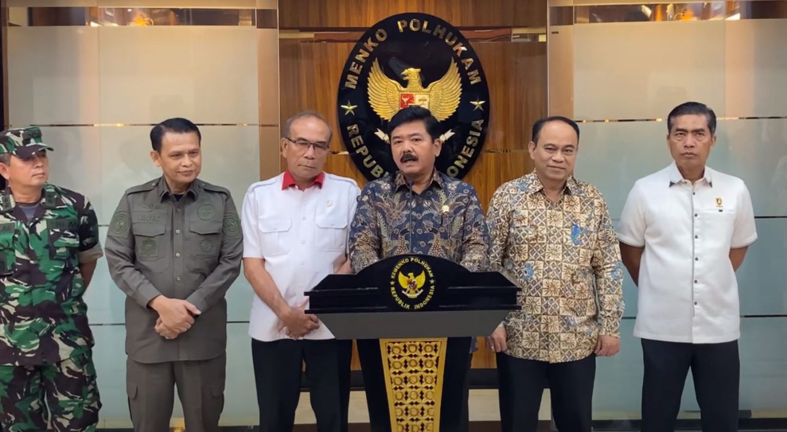 Sekretariat Kabinet Republik Indonesia Jaga Situasi Kondusif Menko