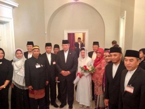 Presiden SBY dan Ibu Ani seusai meresmikan Imam Center