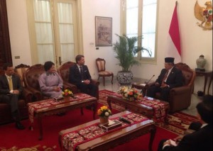 Presiden SBY beramah tamah dengan 8 Dubes negara sahabat