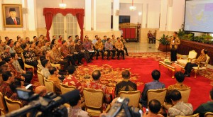 Presiden Jokowi saat berbicara di hadapan peserta Lemhanas, di Istana Negara, Jakarta, Selasa (18/11)
