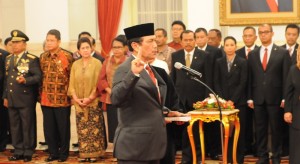 Jendral (Purn) Luhut Pandjaitan saat dilantik Presiden Jokwi sebagai Kepala Staf Kepresiden, di Istana Negara, Rabu (31/12) lalu 