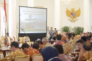 Para Walikota se Indonesia menunggu kehadiran Presiden Jokowi, di Istana Bogor, Jabar, Jumat (20/2)