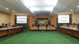 Suasana pertemuan antara Komisi II DPR-RI dengan para pejabat Pemprov Kalbar, di Pontianak, Rabu (18/3)