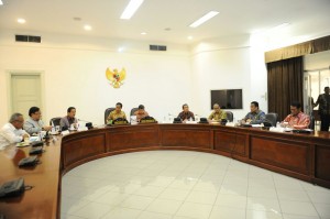 Presiden Jokowi memimpin Sidang Kabinet Paripurna di kantor Presiden, Jakarta, Selasa (19/5)