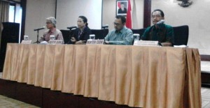 Dirut PT Pertamina Dwi Soetjipto didampingi Menteri BUMN, Menteri ESDM, dan Komisaris Utama Pertamina mengumumkan likuidasi Petral, di kantor Kementerian BUMN, Jakarta, Rabu (13/5)
