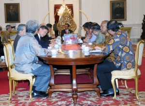 Presiden Jokowi menerima pengusaha Jepang yang dipimpin mantan PM Yasuo Fukuda, di Istana Merdeka, Rabu (27/5) sore