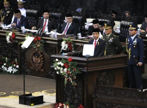 Presiden Jokowi saat menyampaikan pidato pada Sidang Paripurna MPR-RI, di Jakarta, Jumat (14/8) pagi