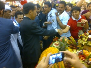 Presiden Jokowi disambut antusias WNI saat berkunjung ke Lulu Hypermart, Abu Dhabi, UEA, Minggu (13/9)