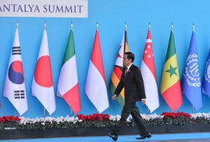 Presiden Jokowi saat menghadiri pembukaan KTT G-20, di Antalya, Turki, Minggu (15/11) malam 