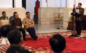 Presiden Jokowi memberikan sambutan pada Peringatan Hari HAM se Dunia 2015, di Istana Negara, Jakarta, Jumat (11/12)