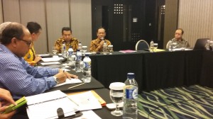 Utusan Khusus Presiden untuk Penetapan Batas Maritim Indonesia - Malaysia, Eddy Pratomo, membuka FGD Masalah Cadangan Hidrokarbon, di Bandung, Jabar, Senin (7/12) lalu