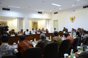 Presiden Jokowi Pimpin Rapat Terbatas di Kantor Presiden, Jakarta (15/1) (Foto:Humas/Deni)