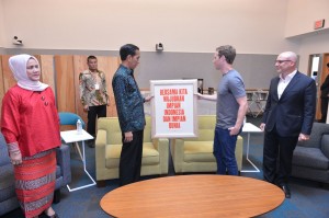 Presiden Jokowi memberikan pernyataan kepada Mark Zuckerberg di San Fransisco (Foto:BPMI Setpres)