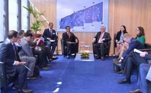Presiden Jokowi bertemu Presiden Komisi Eropa di Brussel, Belgia (21/4). (Foto: BPMI/Laily).
