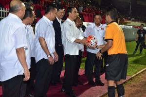 Presiden saat Indonesia Soccer Championship (ISC) 2016 di Stadion Mandala Jayapura. (Foto: BPMI)