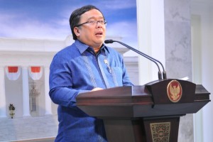Menteri Keuangan Bambang Brodjonegoro menyampaikan keterangan pers soal pagu indikatif 2017, usai rapat terbatas di kantor Presiden, Jakarta, Kamis (28/4) petang. (Foto: Deni S/Humas)