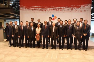 Presiden Jokowi mengunjungi pusat Industri kreatif film dan Musik Korea di Digital Media City, Selasa(17/5) waktu setempat. (Foto:Humas/Anggun)