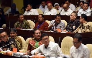Sekretariat Kabinet dipimpin oleh Wakil Sekretaris Kabinet Bistok Simbolon Bersama dengan Kementerian Dalam Negeri dan BNPP melakukan Rapat Dengar Pendapat Dengan Komisi II DPR RI di Ruang Rapat Komisi II, Gedung MPR DPR RI, Senayan Jakarta, Rabu(22/6) Siang.