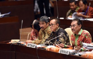 Sekretariat Kabinet dipimpin oleh Wakil Sekretaris Kabinet Bistok Simbolon Bersama dengan Kementerian Dalam Negeri dan BNPP melakukan Rapat Dengar Pendapat Dengan Komisi II DPR RI di Ruang Rapat Komisi II, Gedung MPR DPR RI, Senayan Jakarta, Rabu(22/6) Siang.