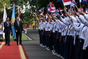 Presiden Joko Widodo (Jokowi) menerima kunjungan PM Selandia Baru John Key dan Istrinya Bronagh Key di Istana Merdeka, Jakarta Senin (18/7) sore.