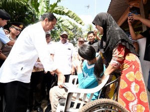 Presiden Jokowi pada kunjungan ke Provinsi Banten, Senin (4/7) pagi.