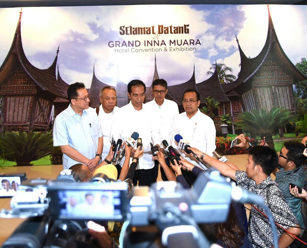 Presiden saat berikan keterangan Pers di Padang (5/7). (Foto: BPMI)