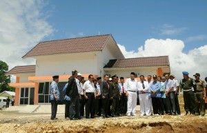 Deputi Seskab Bidang Kemaritiman Ratih Nurdiati menghadiri Perayaan HUT Kemerdekaan RI ke 71 di Pulau terluar dan terdepan (Pulau Enggano, Bengkulu Utara) tahun 2016, Rabu 17 Agustus 2016, Waktu setempat.