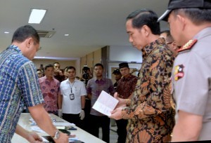 President Jokowi visits Transportation Ministry on Tuesday (11/10)