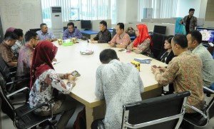 Kunjungan Asdep Humas dan Protokol Setkab ke Gorontalo Post, Jumat (21/10). (Foto: Humas/Rahmat)