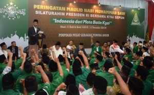 Presiden Jokowi menghadiri Peringatan Maulid Nabi Muhammad SAW, yang diselenggarakan oleh Gerakan Pemuda (GP) Ansor, di Kantor Pimpinan Pusat GP Ansor, Jakarta Pusat, Minggu (11/12) sore. (Foto: Humas/Oji)
