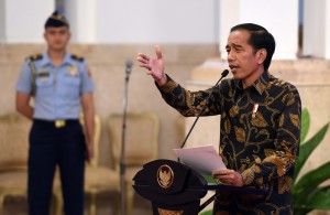 Presiden Jokowi berikan arahan dalam Silaturahim Stakeholders Keuangan Syariah dalam rangka Satu Windu Surat Berharga Syariah Negara (Sukuk Negara),  di Istana Negara, Jakarta, Jumat (23/12). (Humas: Jay)