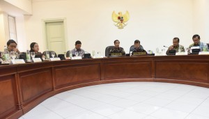 Photo caption: (from left to right) Indonesian National Defense Forces Commander Gatot Nurmantyo, Cabinet Secretary Pramono Anung, and Indonesian National Police Chief Tito Karnavian