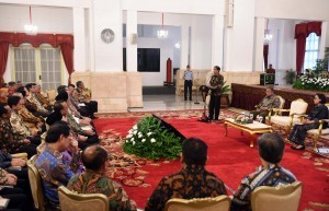 President Jokowi delivers a remarks during a Silaturahmi (friendly social call) of Sharia Financial Stakeholders in an Octennial Celebration of Government Securities (SBN), on Friday (23/12)