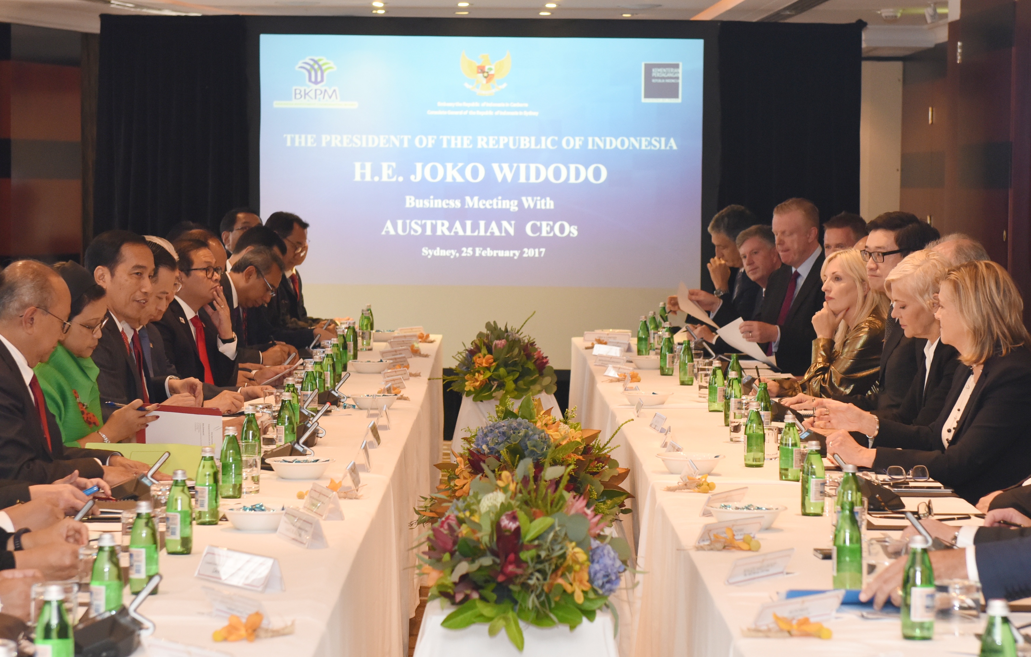 Presiden Jokowi saat hadir dalam acara Pertemuan Bisnis di Shangri-La Hotel, Sydney, Australia, Sabtu (25/2). (Foto: Humas/Anggun)