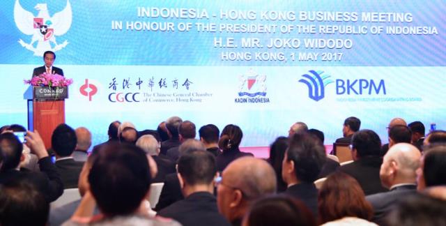 Presiden Jokowi menghadiri forum bisnis di Hong Kong, Senin (1/5). (Foto: BPMI)