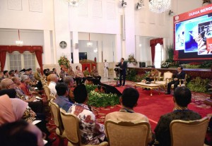 Presiden Jokowi menyampaikan arahan tentang dana desa pada Rakornas Pengawasan Intern Pemerintah 2017, di Istana Negara, Jakarta, Kamis (18/5). (Foto: Humas/Agung)