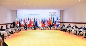 Presiden Jokowi saat menghadiri sesi 1 KTT G20 di Hamburg, Jerman, Jumat (7/7). (Foto: BPMI)