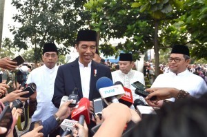 President Jokowi answers the reporters questions in Sukabumi, West Java, Friday (1/9). 