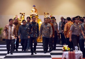 Presiden Jokowi didampingi Seskab Pramono Anung menghadiri Rakernas Walubi, di JI Expo Kemayoran Jakarta, Kamis (26/10) pagi. (Foto: JAY/Humas)