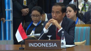 Presiden Jokowi saat berbicara pada Pleno KTT ke-31 ASEAN di Manila, Filipina, Senin (13/11). (Foto: BPMI)