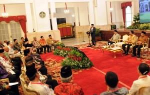 Presiden Jokowi saat memberikan sambutanSilaturahim Peserta Rapat Koordinasi Nasional (Rakornas) Forum Kerukunan Umat Beragama (FKUB), di Istana Negara, Jakarta, Selasa (28/11) sore. (Foto: Humas/Rahmat) 