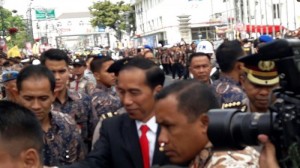 Presiden Jokowi menghadiri acara Puncak Perayaan Hari Ulang Tahun Angkatan Muda Siliwangi (AMS) ke-51 di Gedung Merdeka Kota Bandung, Kamis (28/12) pagi. (Foto: IST)