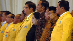 Presiden Jokowi dan Wapres Jusuf Kalla turut menghadiri Munaslub Golkar Tahun 2017 di JCC, Jakarta, Senin (18/12).