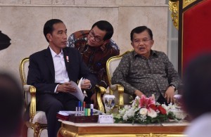 President Jokowi attends a Plenary Cabinet Meeting, at the State Palace, Jakarta, Wednesday (3/1) afternoon. (Photo: JAY/PR)